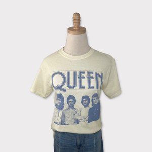 Queen Urban Outfitters Graphic Band Tee Short Sleeve T-Shirt Size S NWT